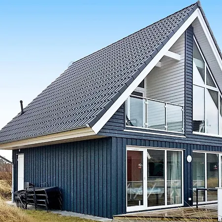 6 Person In Nyaraló